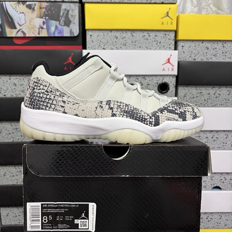 JORDAN 11 (10)