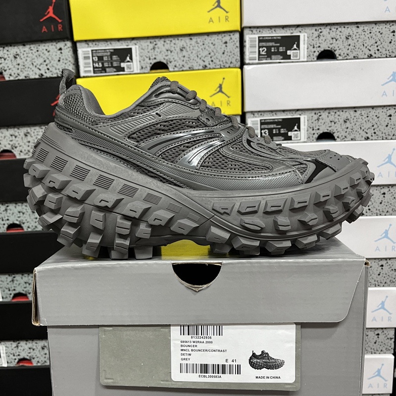 BALENCIAGA DEFENDER (2)