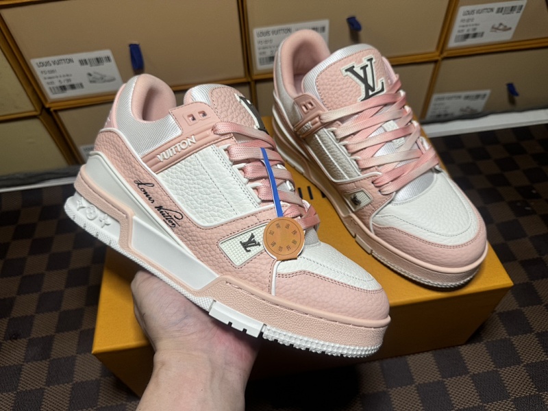 LOUIS VUITTON 1V Trainer Pink