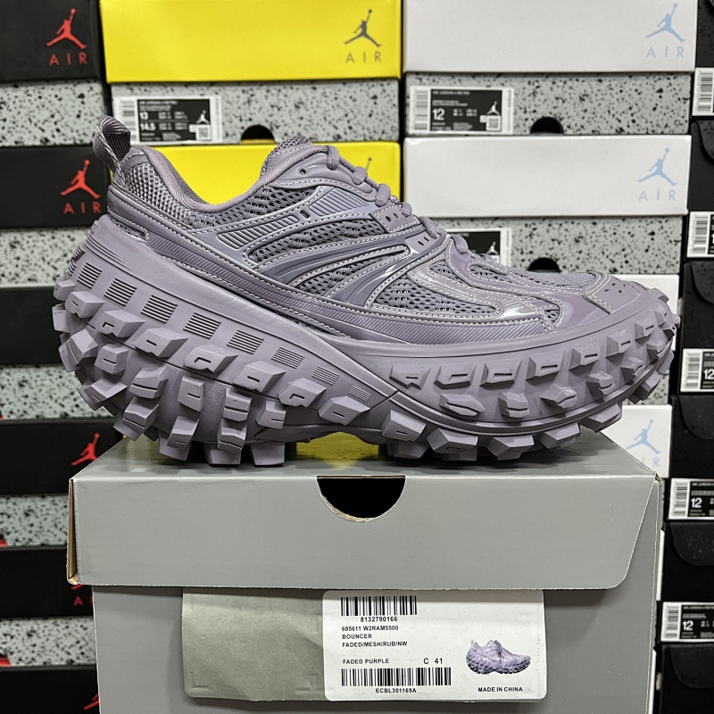 BALENCIAGA DEFENDER (11)