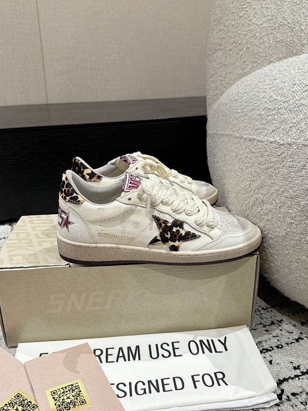 GOLDEN GOOSE (67)