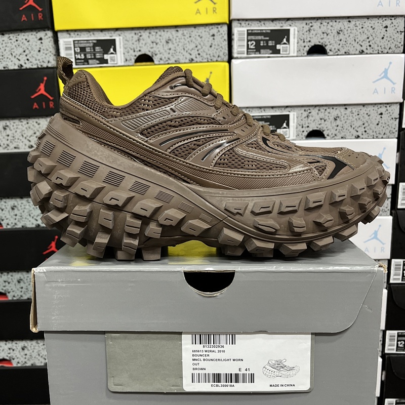 BALENCIAGA DEFENDER (12)