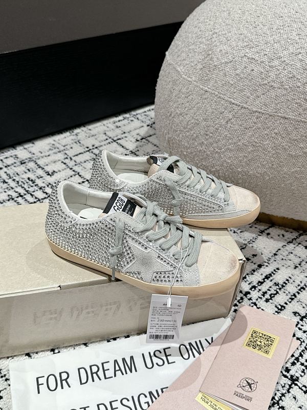 GOLDEN GOOSE (116)