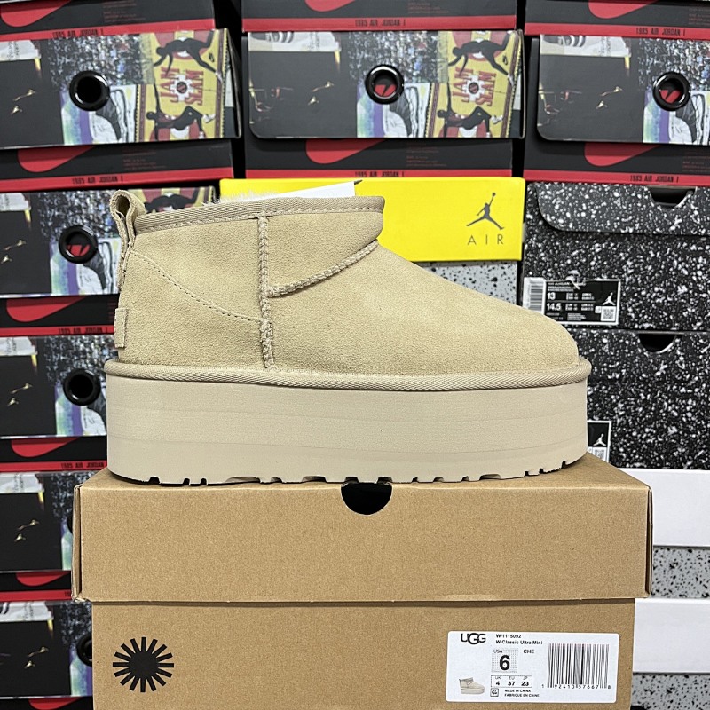UGG (1:1) (79)