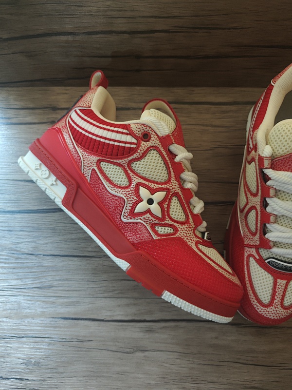 LOUIS VUITTON TRAINER (129)