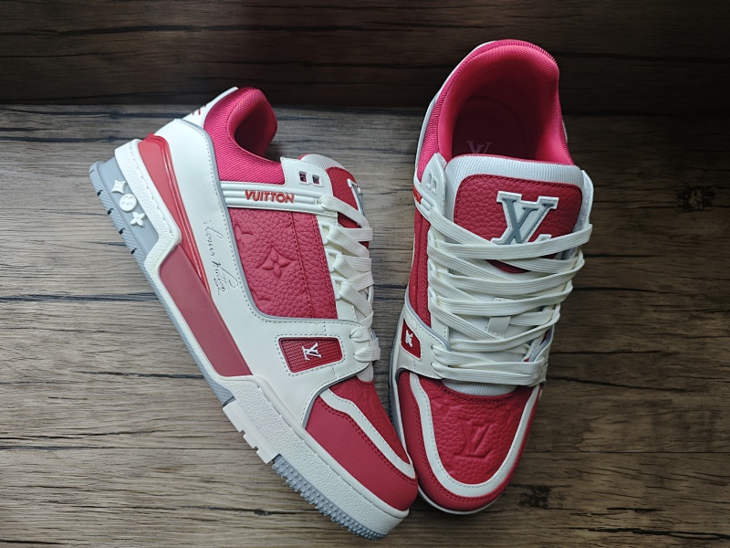 LOUIS VUITTON TRAINER (30)