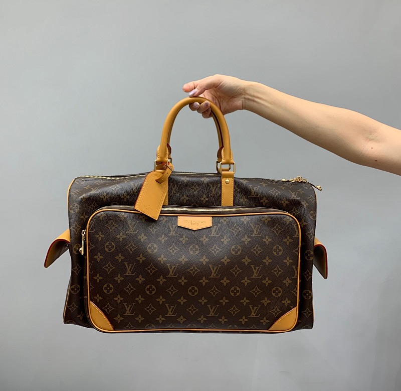 LOUIS VUITTON BAGS (2)